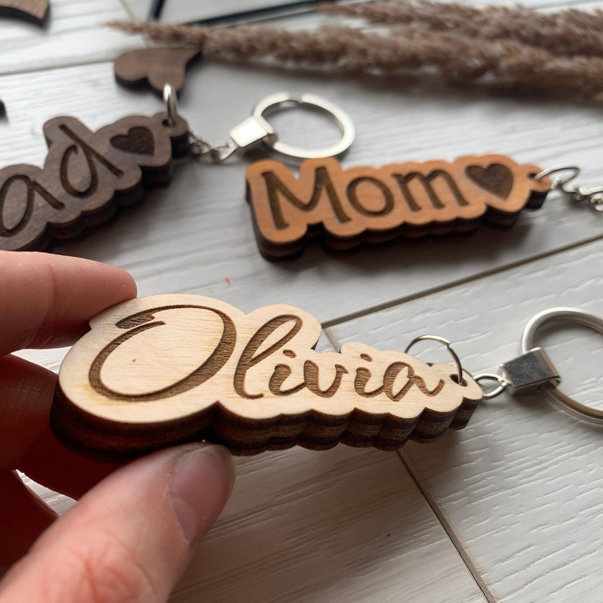 Personalized wood keyring, custom engraved word, boho wood keychain, custom personalised keyring, name engraved key chain, accessories key