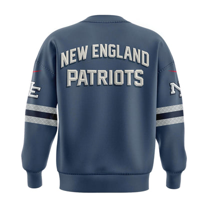 Limited edition New England Patriots Sweatshirt 𝙍𝙞𝙫𝙖𝙡𝙧𝙞𝙚𝙨. For fans in 2026!