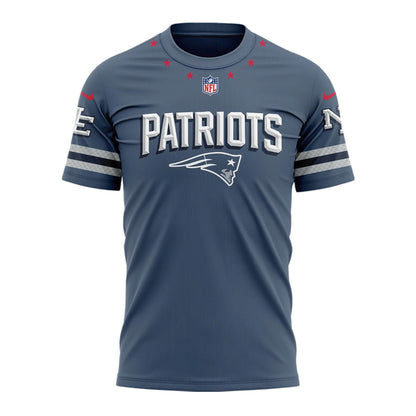 Limited edition New England Patriots T-shirt 𝙍𝙞𝙫𝙖𝙡𝙧𝙞𝙚𝙨. For fans in 2026!